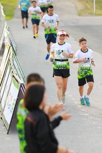 BIB: 1142, 816
                            <button type="button" onclick="openModal(3531956)" class="btn btn-primary btn-sm float-right btn-popup" data-toggle="modal" data-target=".modal-high-quality">
                        <i class="fas fa-shopping-cart"></i> Add to Cart
                    </button>
                                            <button type="button" onclick="isThisMe(3531956, true)" class="btn btn-success btn-sm float-right btn-popup btn-isme hidden" data-toggle="tooltip" data-placement="bottom" title="นี่คือรูปของคุณใช่ไหม คลิกที่นี่เพื่อเอาเข้าอัลบั้ม">
                        <i class="fas fa-plus"></i> Add to album
                    </button>
                    <button type="button" onclick="isThisMe(3531956, false)" class="btn btn-warning btn-sm float-right btn-popup btn-isnotme hidden">
                        <i class="fas fa-ban"></i> Remove from album
                    </button>